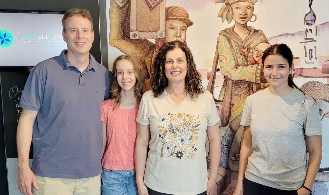 Una famiglia americana in visita al Museo delle Migrazioni di Belluno: un viaggio alla ricerca delle proprie radici