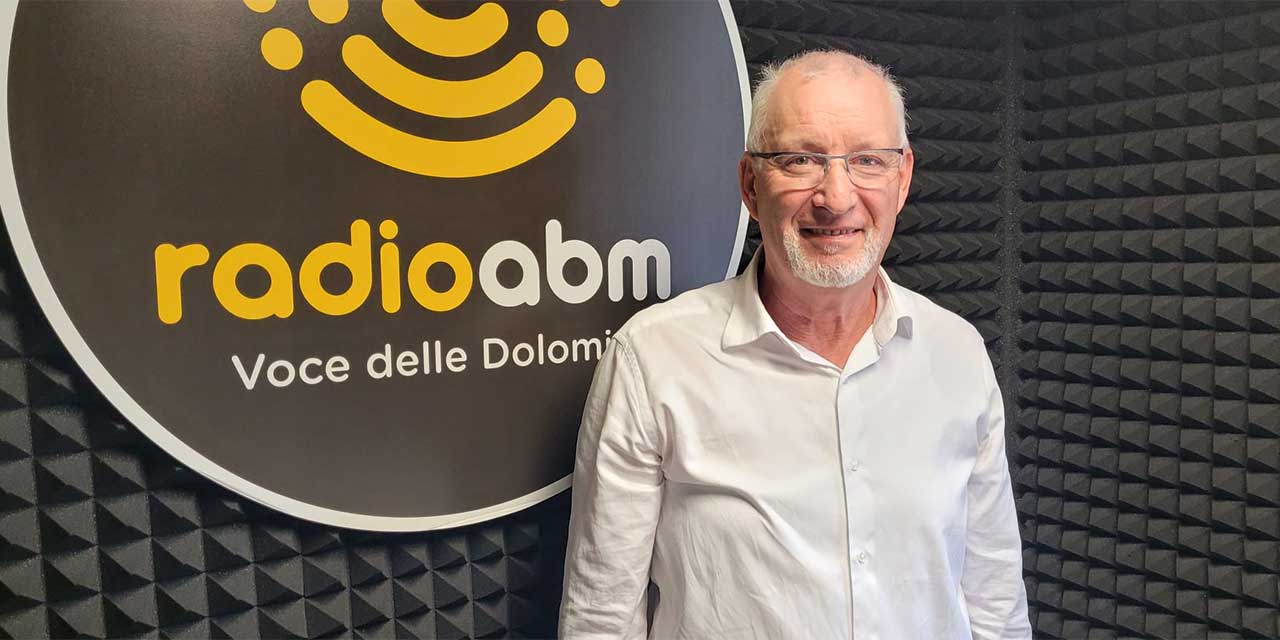 Gianni Burigo negli studi di Radio ABM