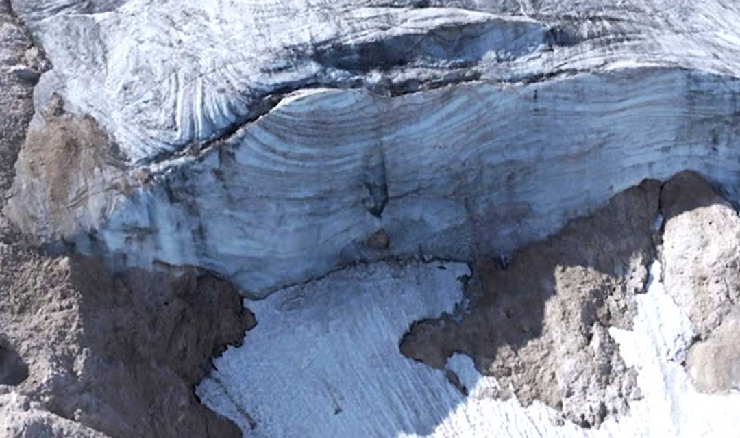 Ghiacciaio della Marmolada, record negativo: persi 9 ettari in un anno, rischia di scomparire in un decennio