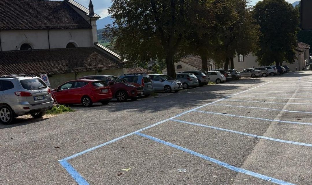 Feltre, nuovi parcheggi a pagamento in via Campo Giorgio: proteste e stalli vuoti