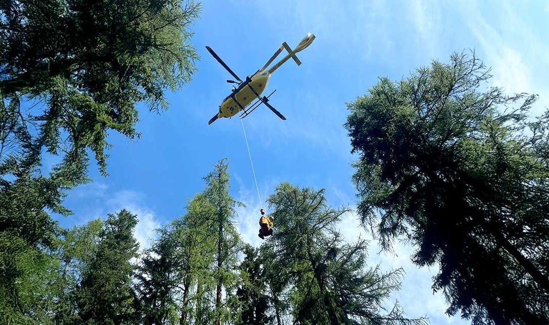 Tragedia a Borgo Valbelluna: cacciatore perde la vita durante il recupero di un cervo in Val Fontane