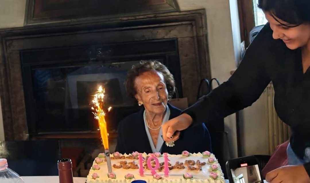 Pedavena celebra Maria Pollacci, ostetrica centenaria con oltre 8.000 nascite