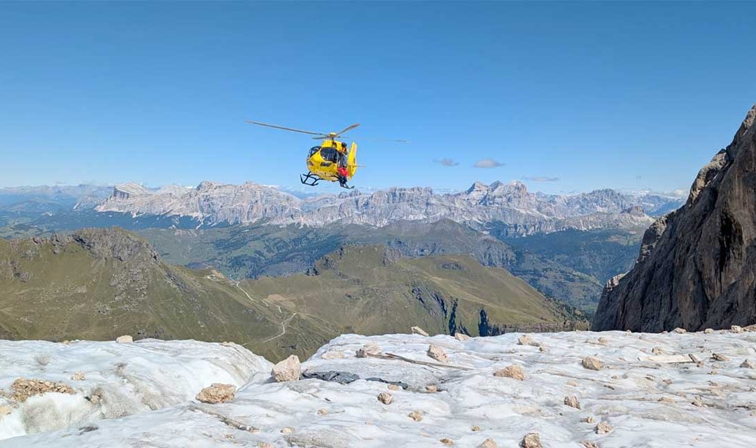 Parapendio precipita in fase di atterraggio sotto il Rifugio Fredarola: pilota trasportato a Belluno