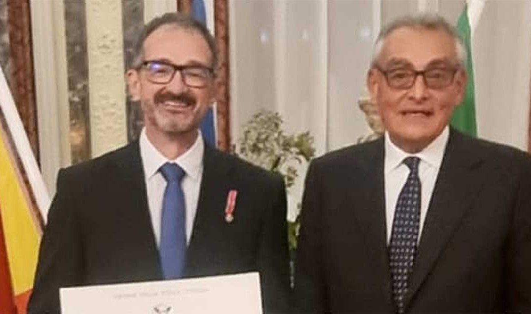 Adriano Ghedina riceve l’onorificenza di Ufficiale dell’Ordine della Stella d’Italia