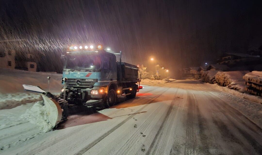 Neve sulle strade del Bellunese: interventi di Veneto Strade in corso dalle prime ore del mattino