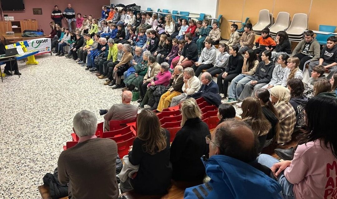 «Questa panchina è impegnata»: a Lentiai un simbolo contro il bullismo