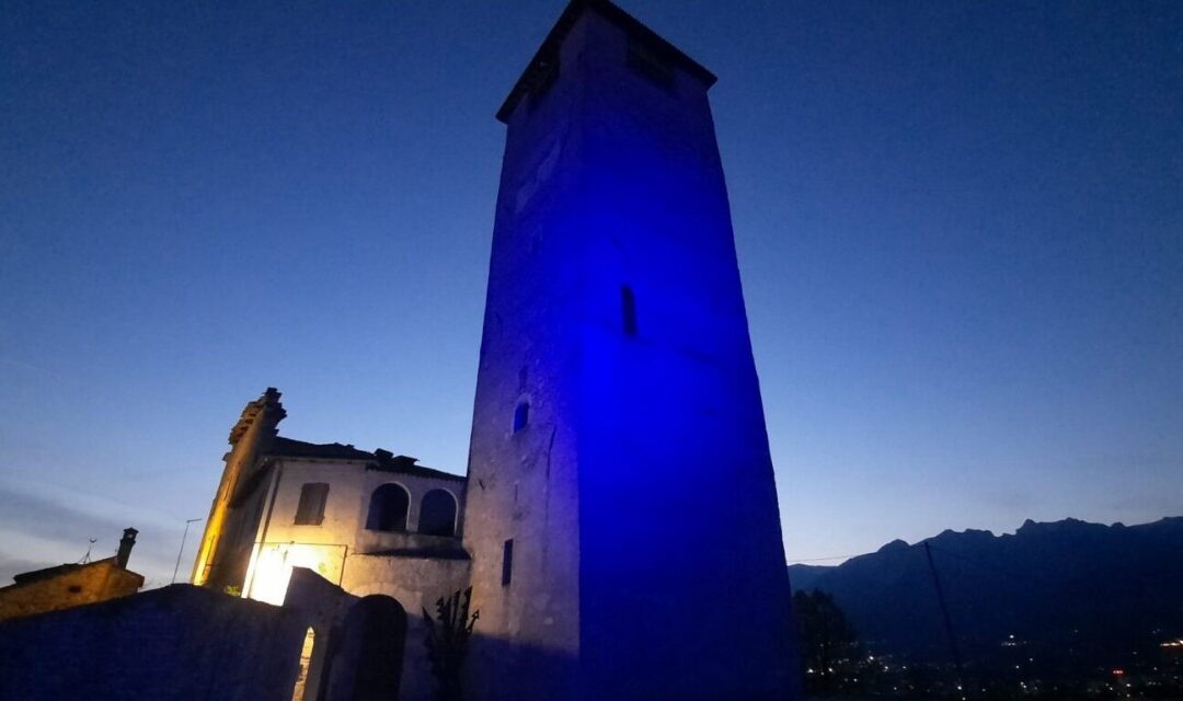 Giornata mondiale del Parkinson: la Torre del Castello di Feltre si illumina di blu
