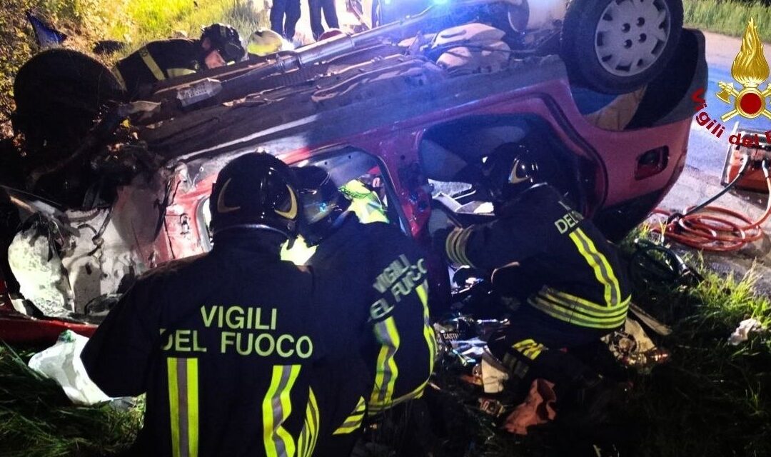 Incidente lungo la Provinciale 1 a Belluno: auto si ribalta in via Visome, un ferito