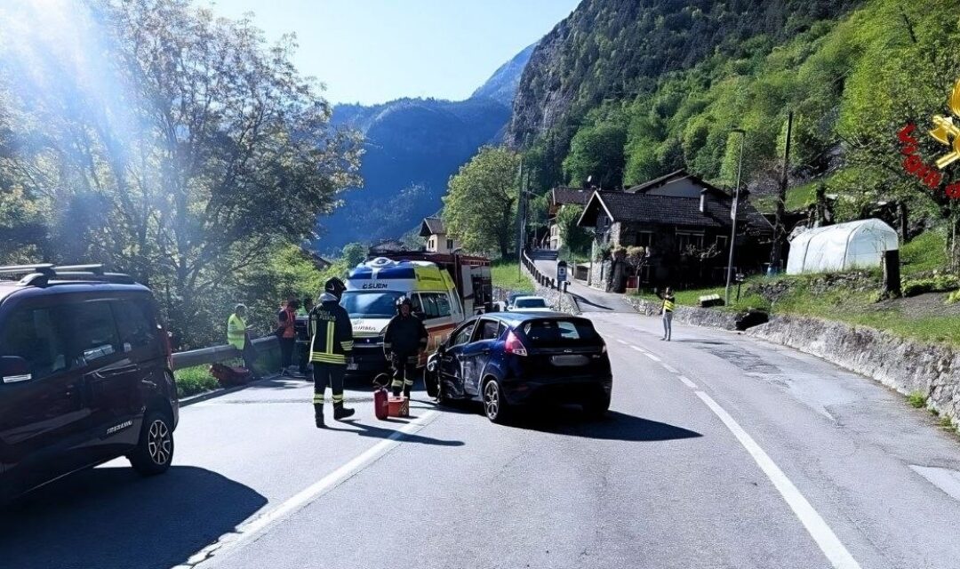 Scontro tra due auto sulla SR 203 Agordina: quattro feriti in località La Muda