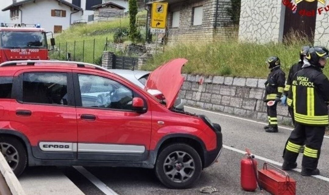 Incidente sulla SS 51 a Longarone: tre auto coinvolte, un ferito e due ore di traffico bloccato