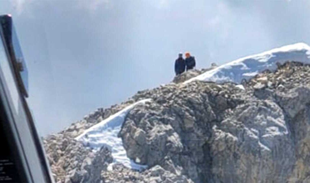 Bloccati dalla neve sul Civetta, due giovani britannici salvati dall’elisoccorso