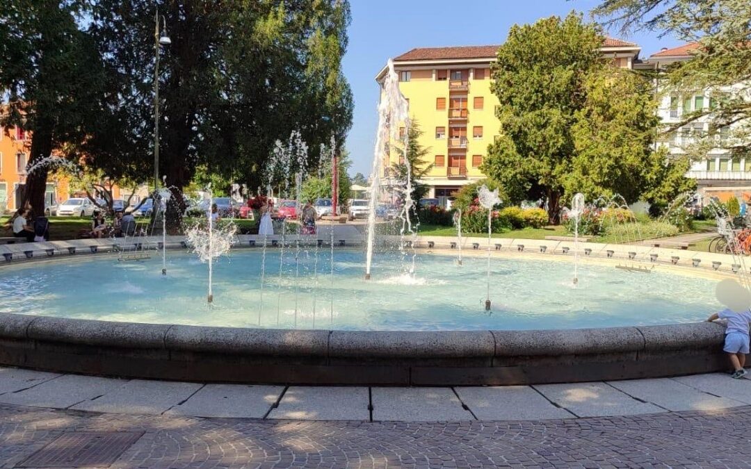 Belluno, completata la manutenzione in Piazza dei Martiri: torna in funzione la fontana