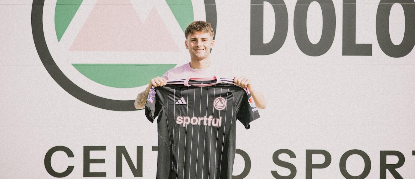 Diego_Sia_con_la_nuova_maglia