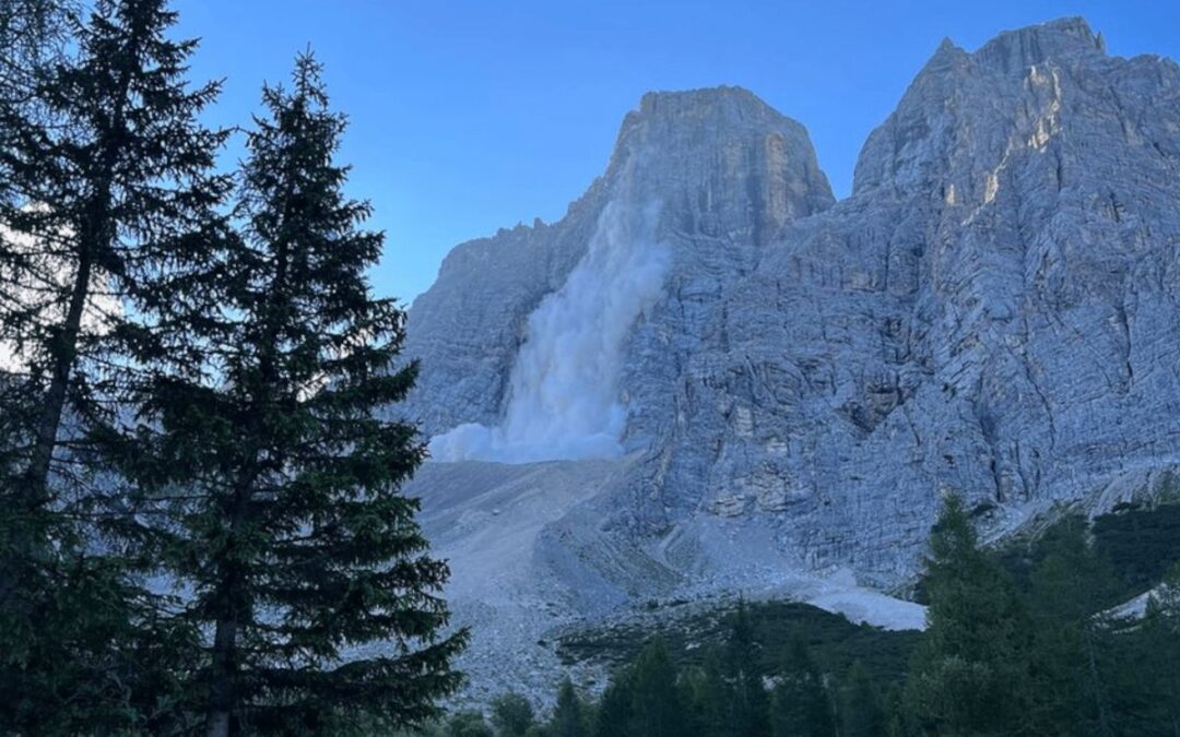 Nuovi crolli dal Pelmo: chiusi i sentieri sul versante nord