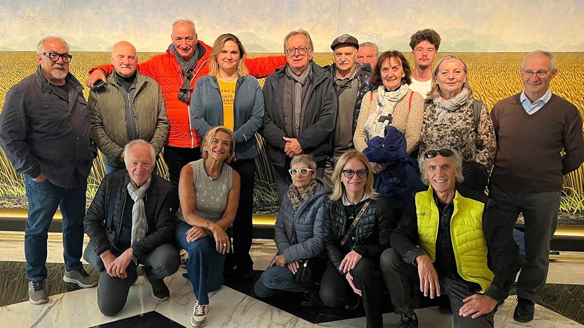 Chiara Isotton con De Bona e la comitiva bellunese