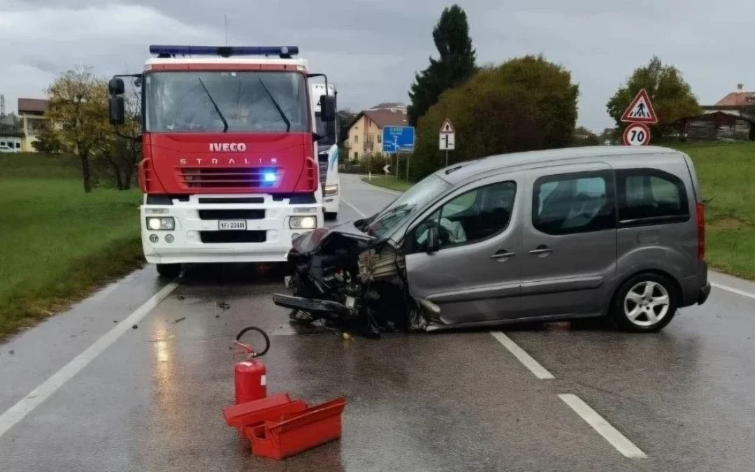 Incidente a Borgo Valbelluna: tre auto coinvolte e un ferito lieve nella frazione di Gus