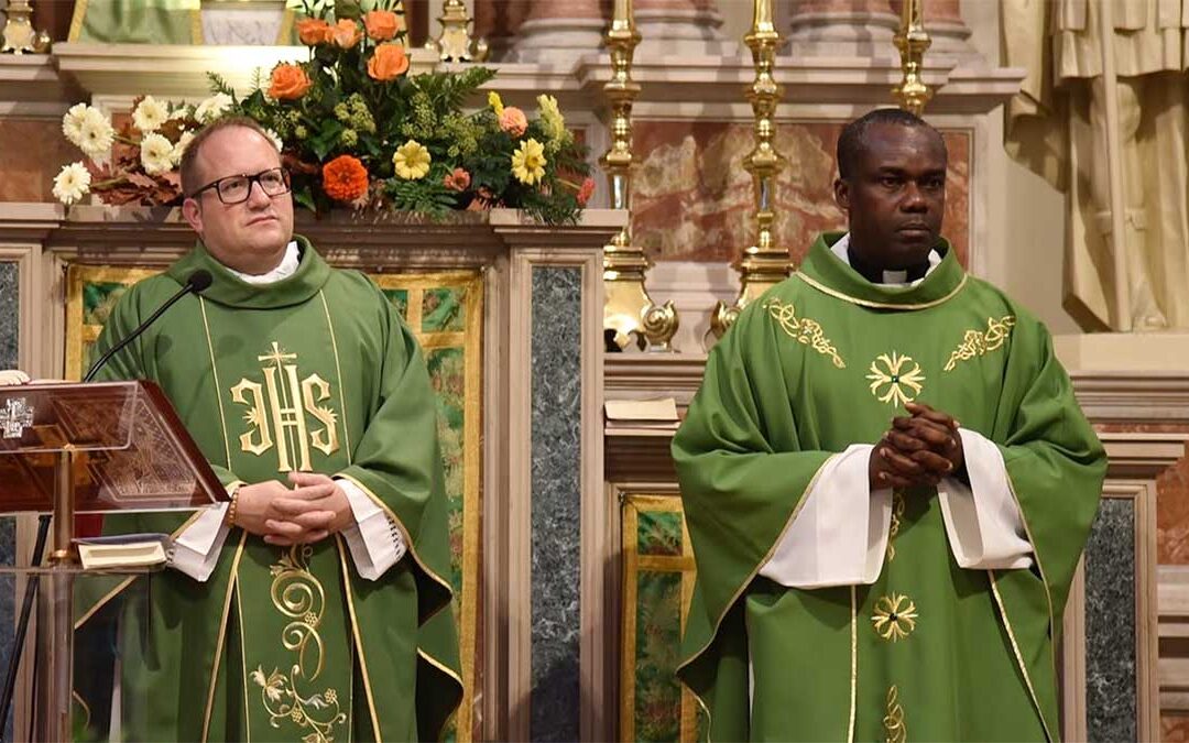 Il saluto del Centro Cadore a don Simone: le comunità in chiesa tra commozione e amarezza per il mancato dialogo con il Vescovo