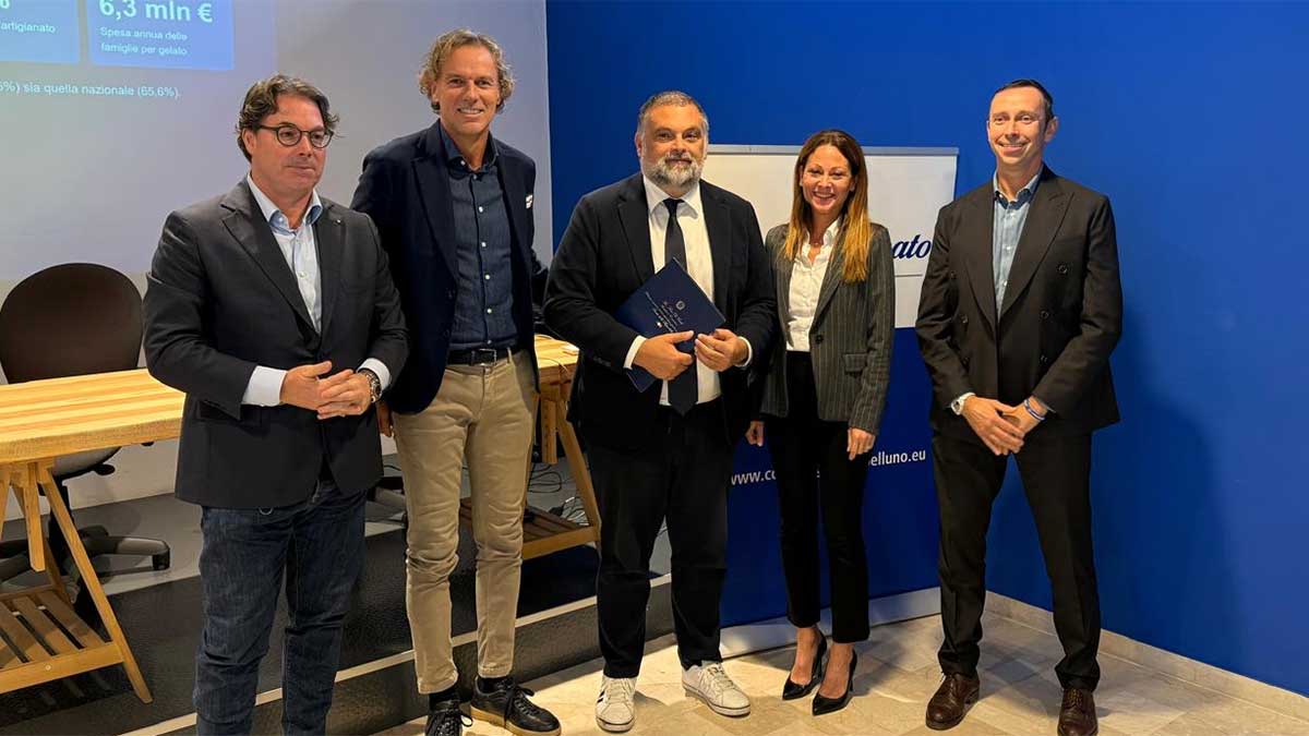 Nella foto da sinistra: Augusto De Pellegrin, Michele Basso, Luca De Carlo, Claudia Scarzanella, Cristiano Gaggion.