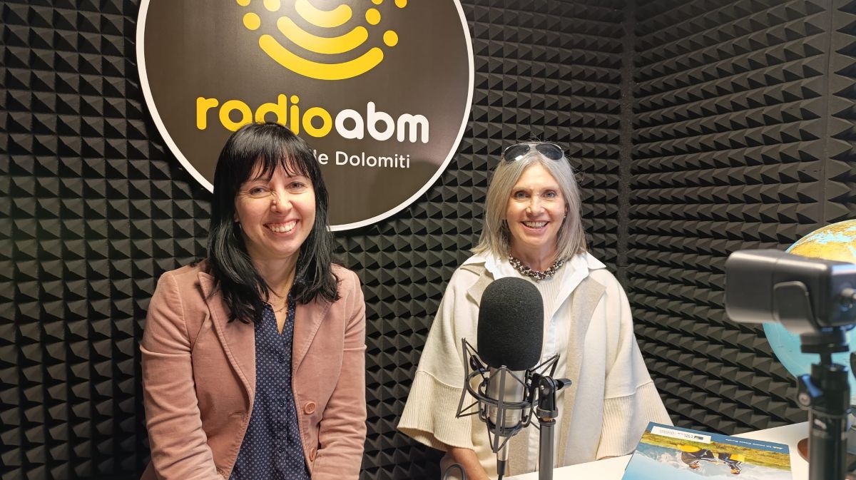 Isabella Pilo e Valentina Pellegrinon negli studi di Radio ABM